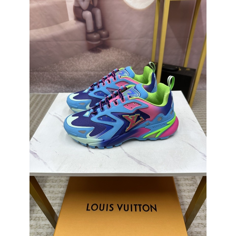 l**is V*t*n sneakers